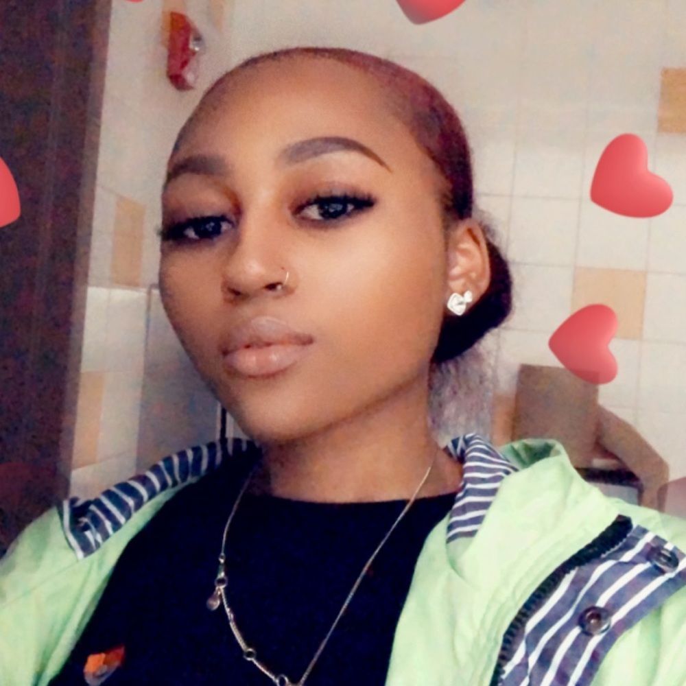 Meet your Posher, Tiffany